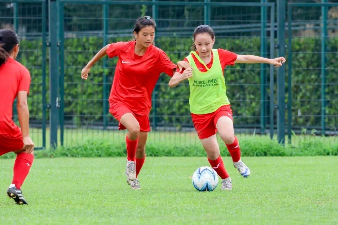 中国女足在比赛中展现出坚韧意志 中国女足在比赛中展现出坚韧意志