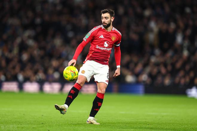 曼联战平伯恩茅斯，英超领头羊形势动摇的简单介绍