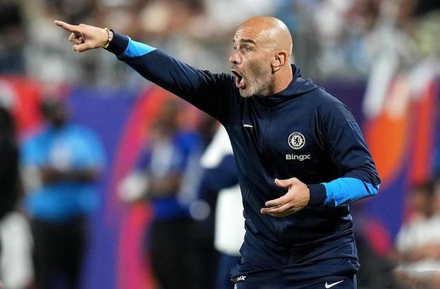 包含切尔西遭遇连败，主帅遭到质疑困扰的词条