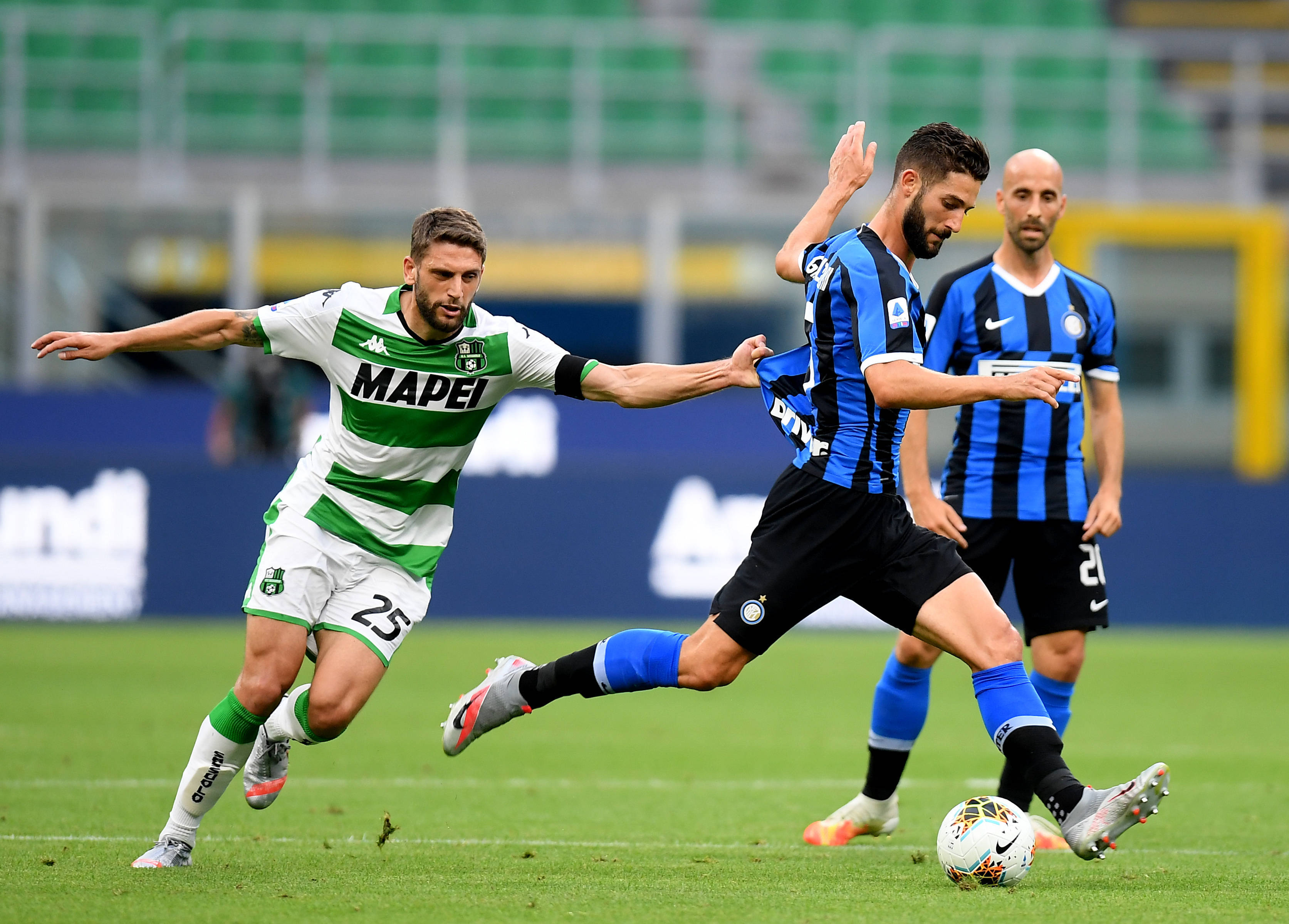 巴萨客场对阵比利亚雷亚尔,双方不敢轻敌 巴萨客场对阵比利亚雷亚尔,双方不敢轻敌