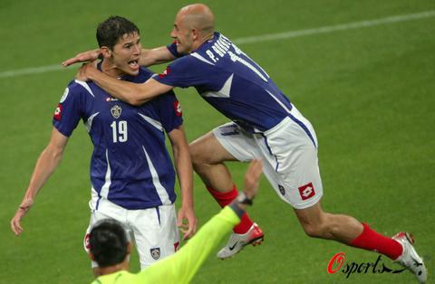 开云体育入口-伯明翰城市球队续约主力前锋合同的简单介绍