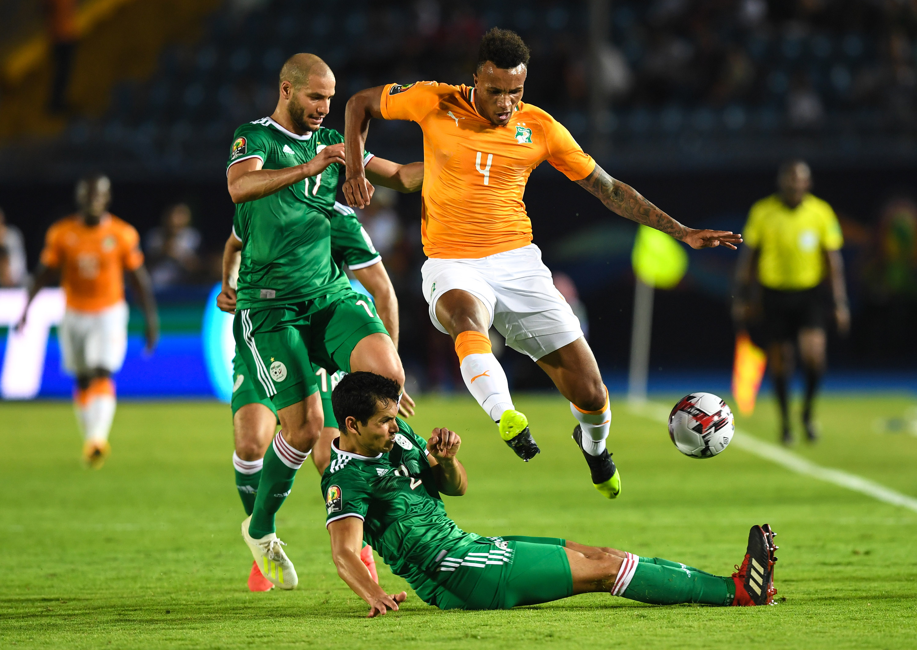 开云下载-非洲杯篮球锦标赛揭幕，埃及队士气高涨的简单介绍