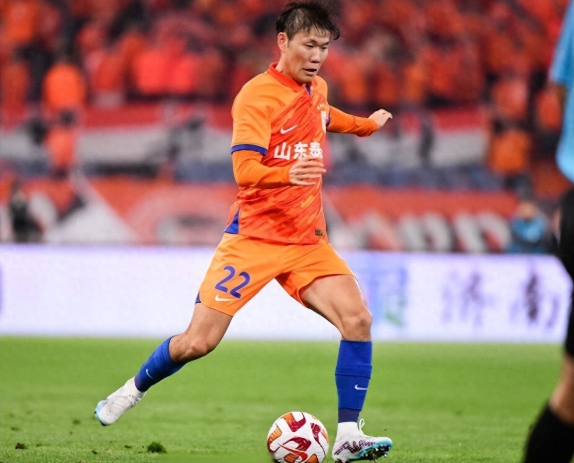 开云体育APP下载-山东鲁能球员因伤退出比赛，影响中前场实力的简单介绍