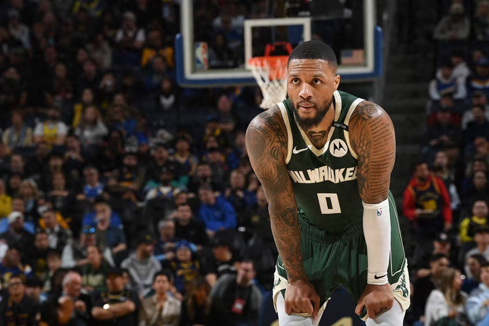 雄鹿队逆袭成功，东部区比分领先对手