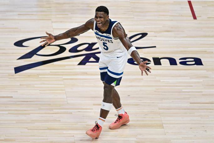 雄鹿队单打独斗，取得多场胜利连胜的记录