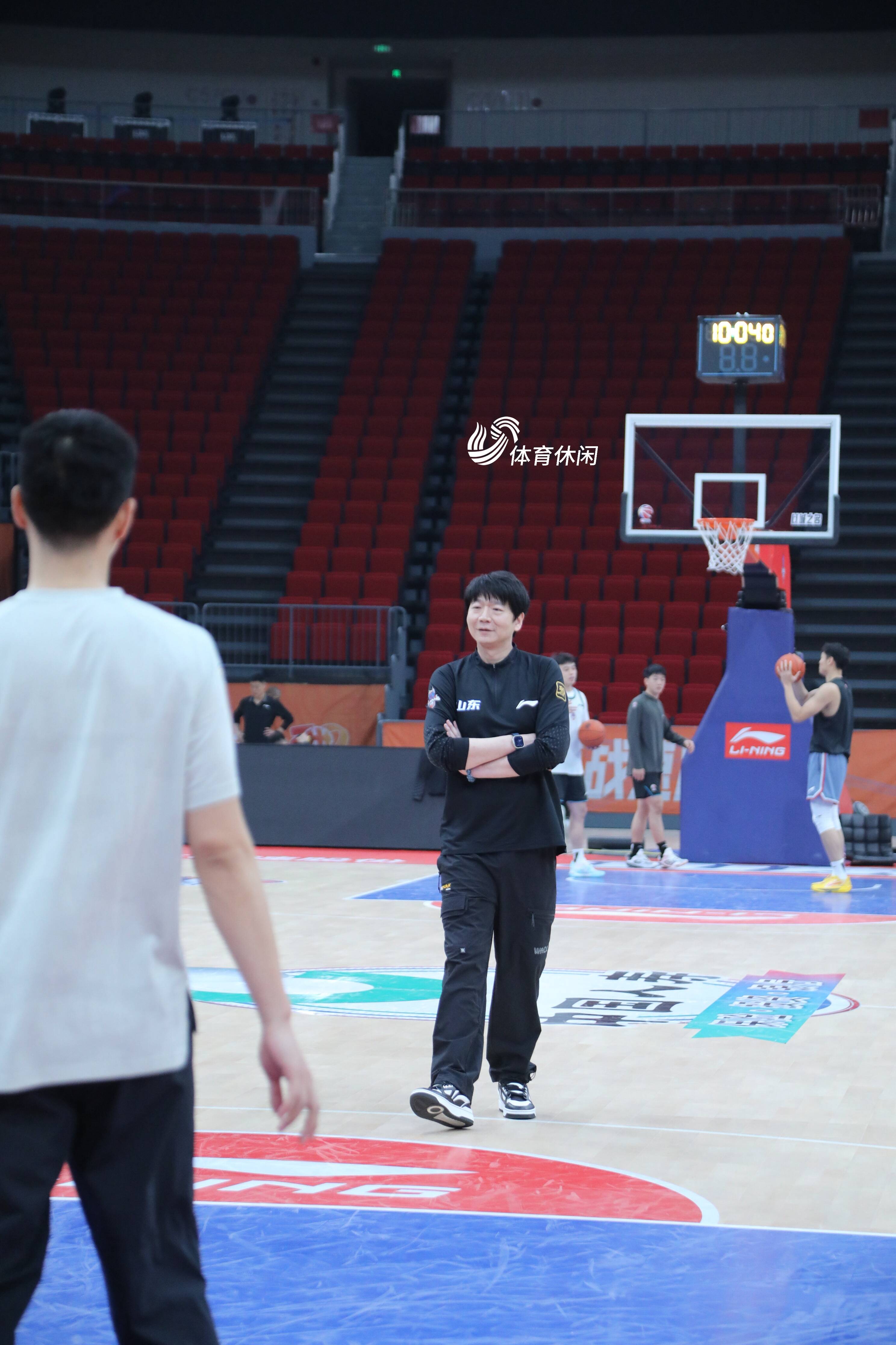 佛山队迎来上海男篮挑战，胜者将傲视群雄的简单介绍