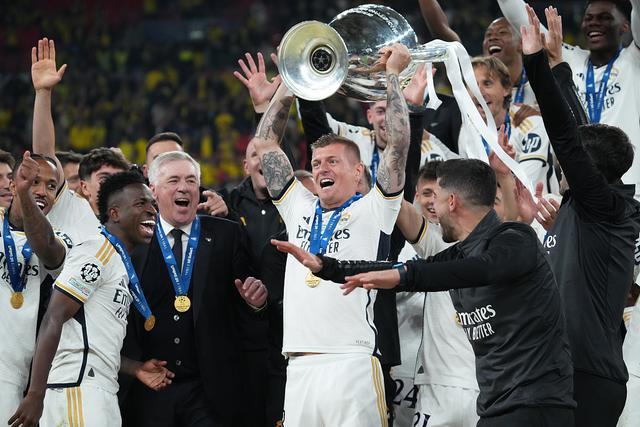 皇马左后卫伤愈复出，球队防线或再度稳固的简单介绍