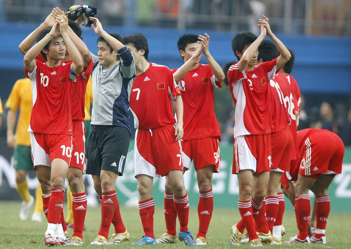 尼斯队球员因伤暂停比赛，恢复期待