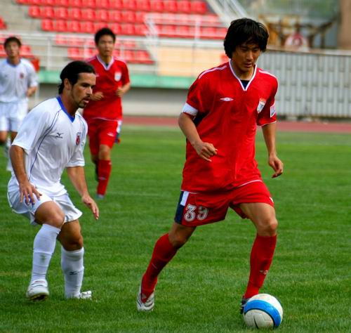 开云体育入口-哈尔滨队险胜江苏队，保持不败纪录