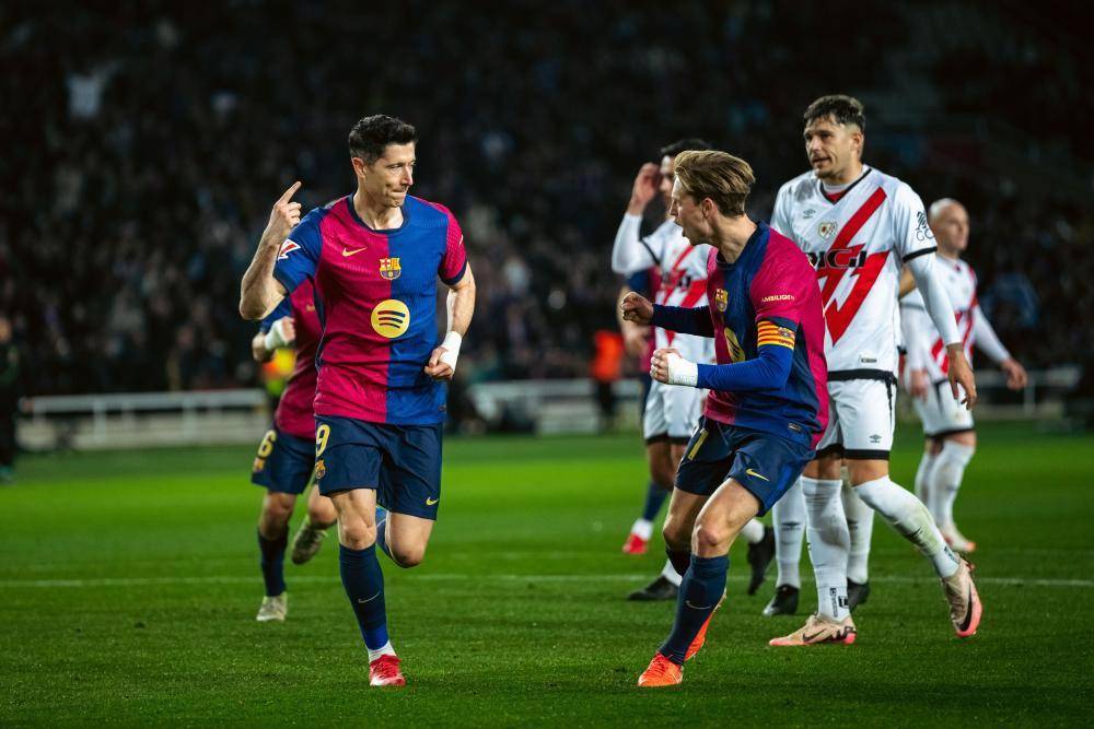 马德里双雄同日失利，西甲竞争激烈