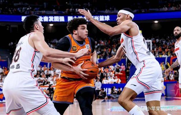 开云体育下载-比赛战术调整精准，球队实力倍增