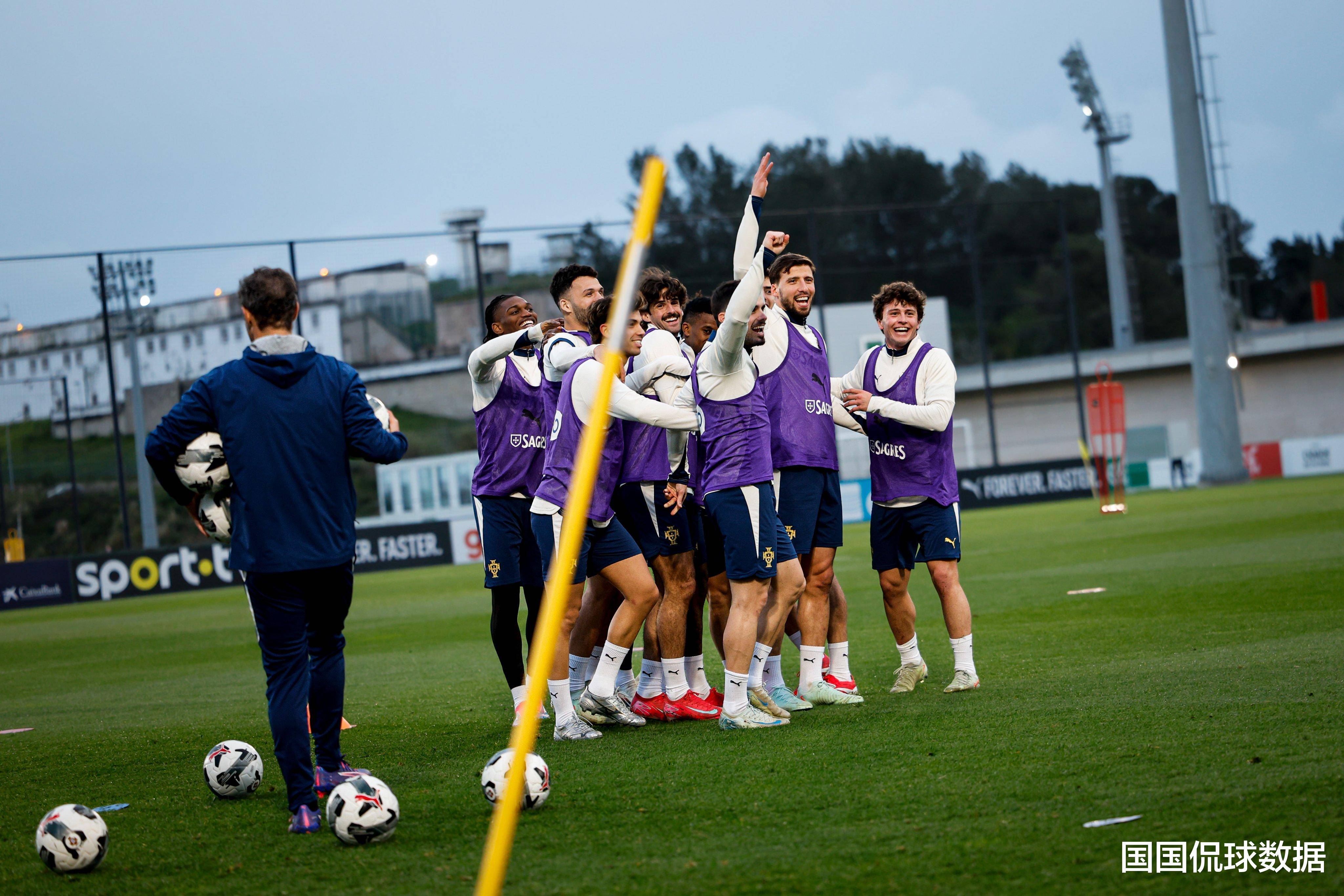 包含欧国联赛程：英格兰面临克罗地亚，挑战重重的词条