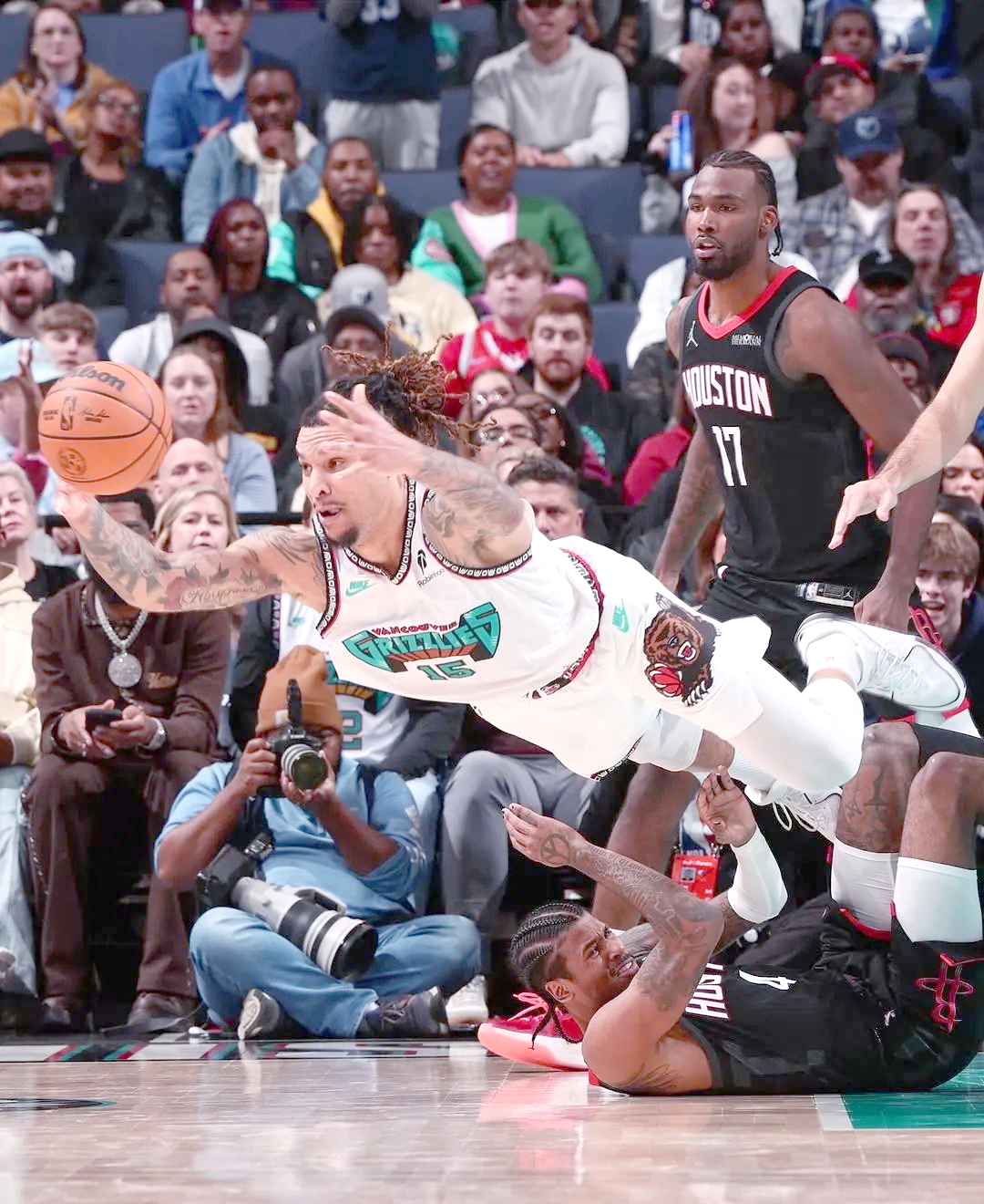 开云体育-球员遭遇伤病困扰，危及未来发展的简单介绍