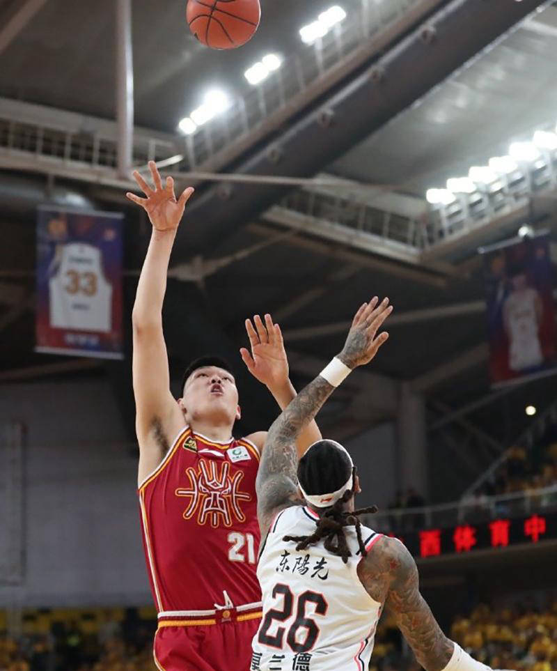 山西男篮表现出色，赢得胜利加分