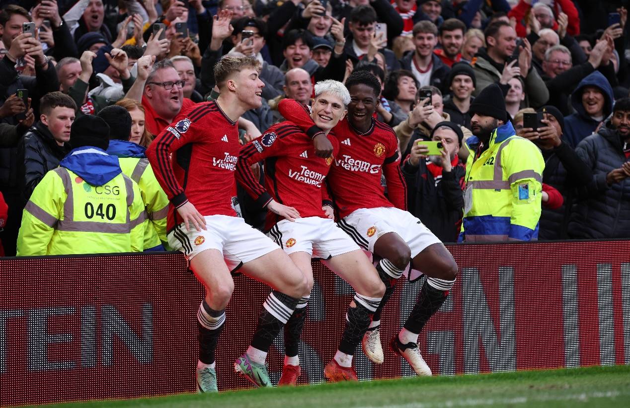 开云体育中国-曼联主场告捷进入欧冠淘汰赛