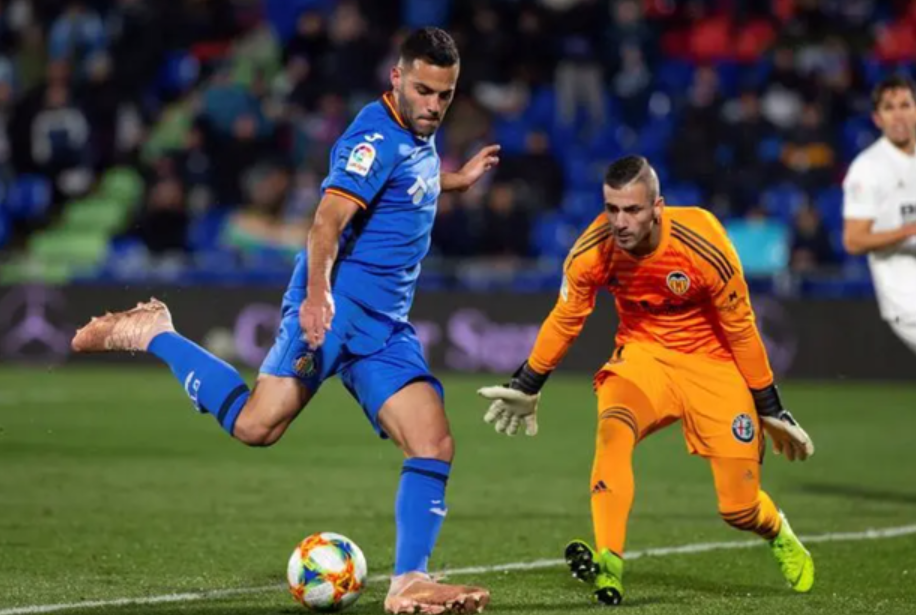 开云体育下载-包含比利亚雷亚尔遭遇逆转，惨失胜机的词条