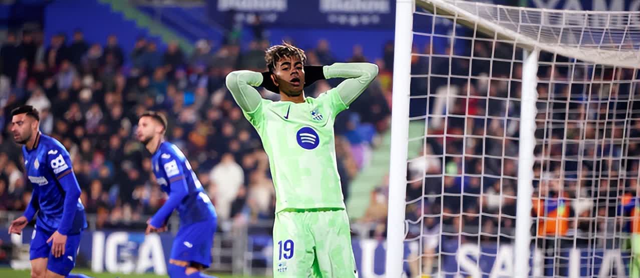 包含赫塔菲队新帅拟定战术积极备战的词条