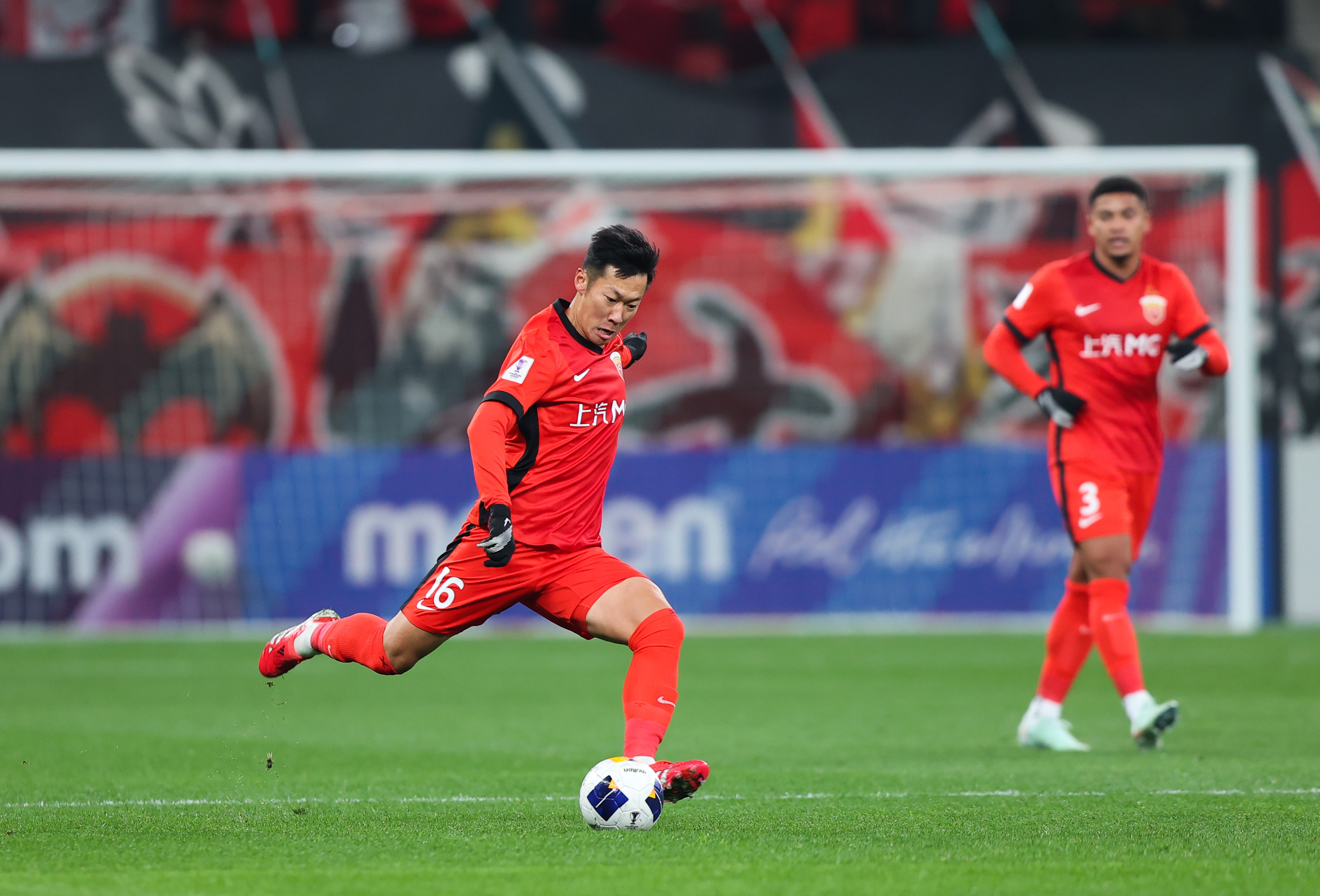 开云体育官网-冲刺胜利，球员全力以赴争夺胜利的简单介绍