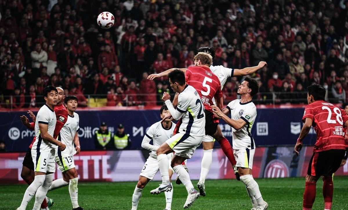 一场胜利引领进一步成功，球队士气飙升的简单介绍