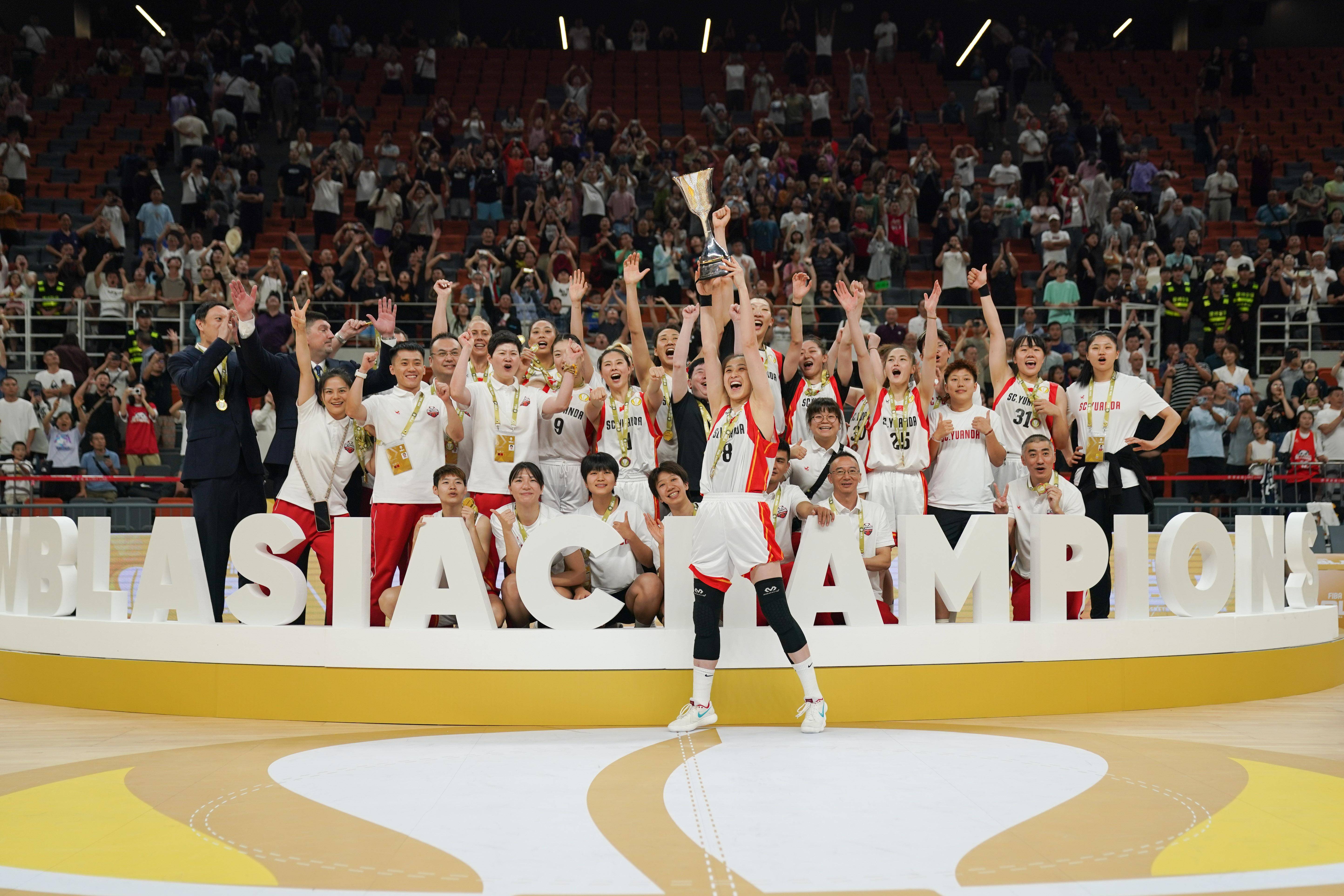 包含世界各地篮球赛事传递体育精神的词条