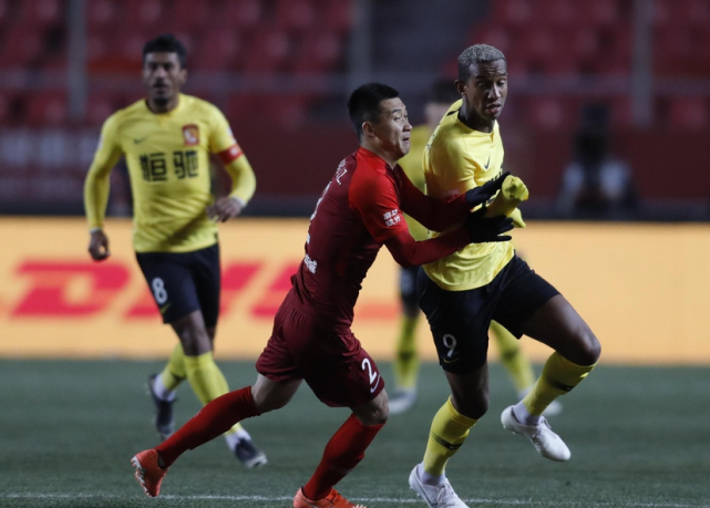 开云APP-《争冠之争：上港抢夺头名》的简单介绍