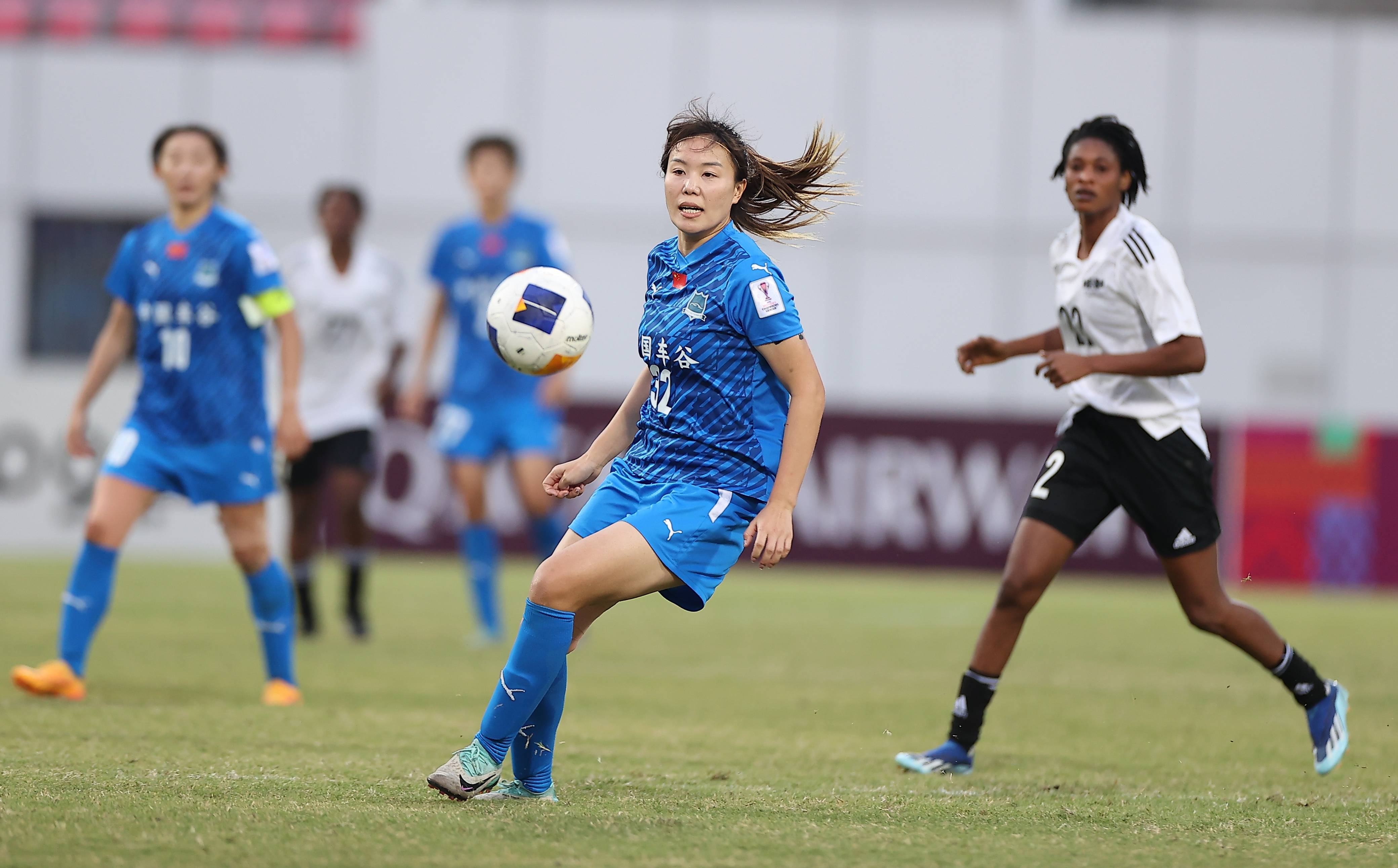 包含阿联酋女足意外击败克罗地亚女足，赢得头筹的词条