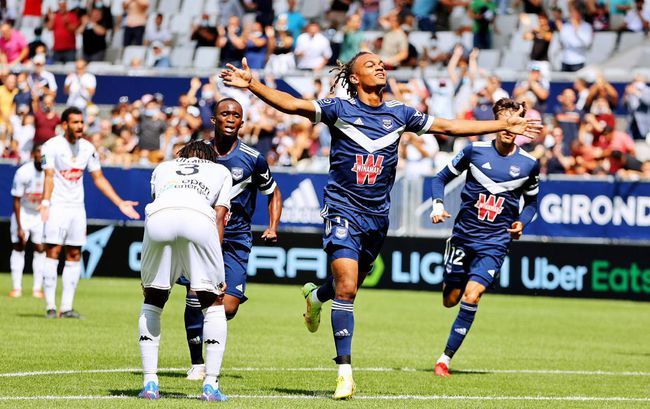 南特大胜波尔多，喜获胜利