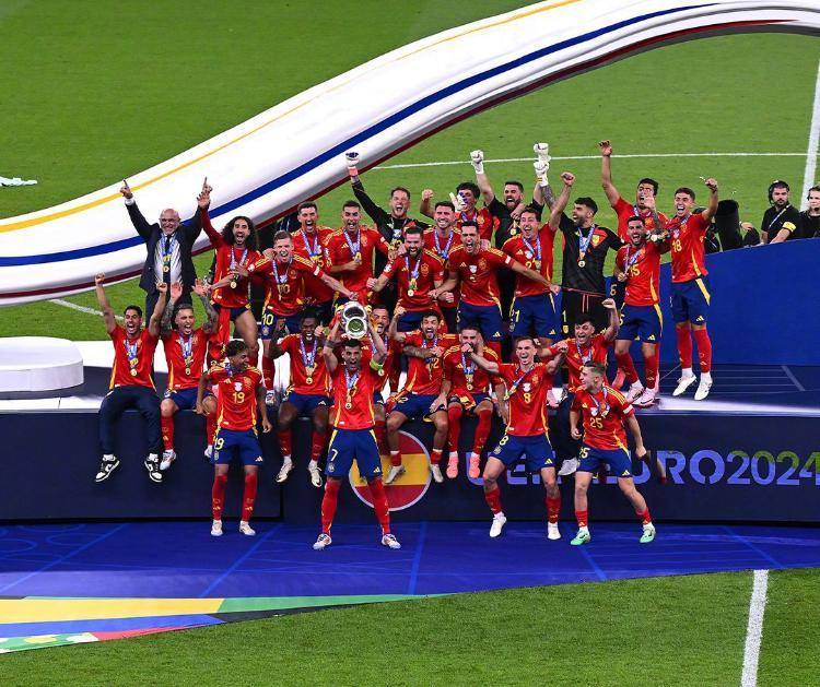 西班牙选手勇夺冠军展现实力