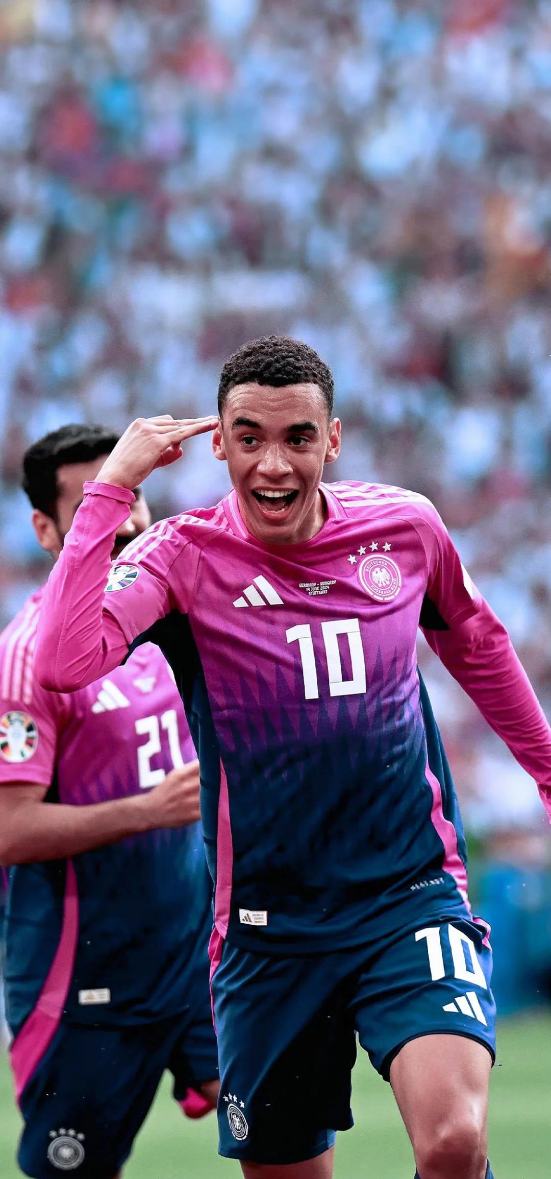 匈牙利主场战胜爱尔兰，豪取三分