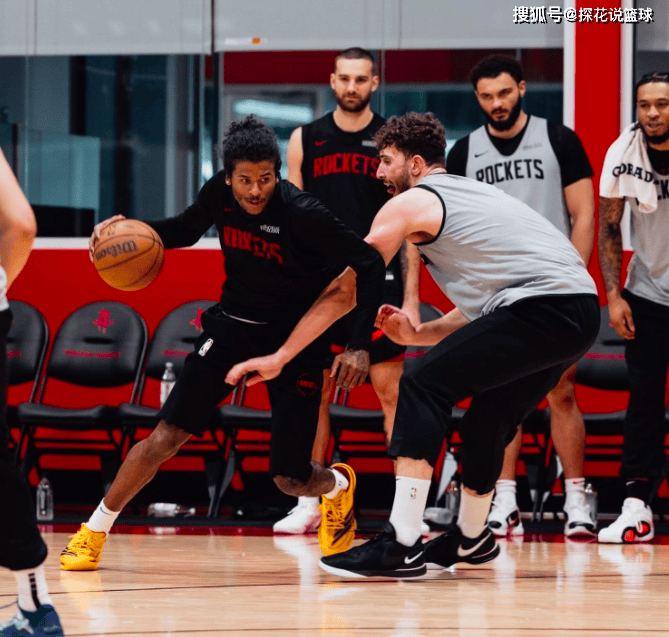 火箭再度胜出，球队整体发挥十分出色