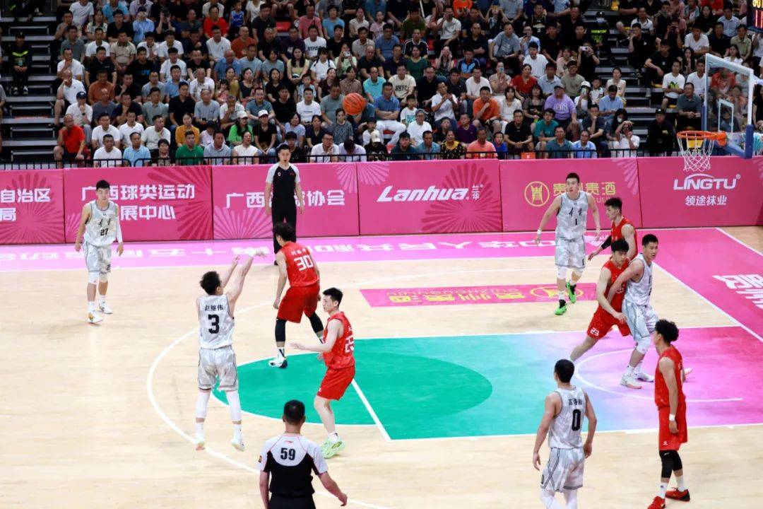 球队连胜，积极备战下一场比赛