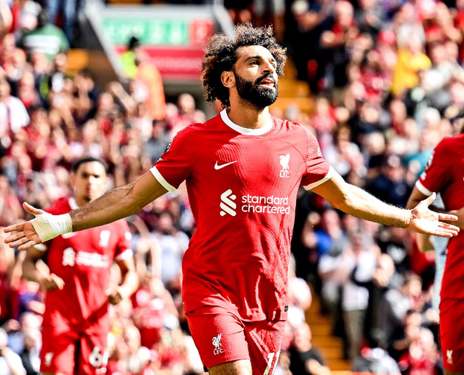 开云体育在线-利物浦前锋因红牌停赛，遭遇困境