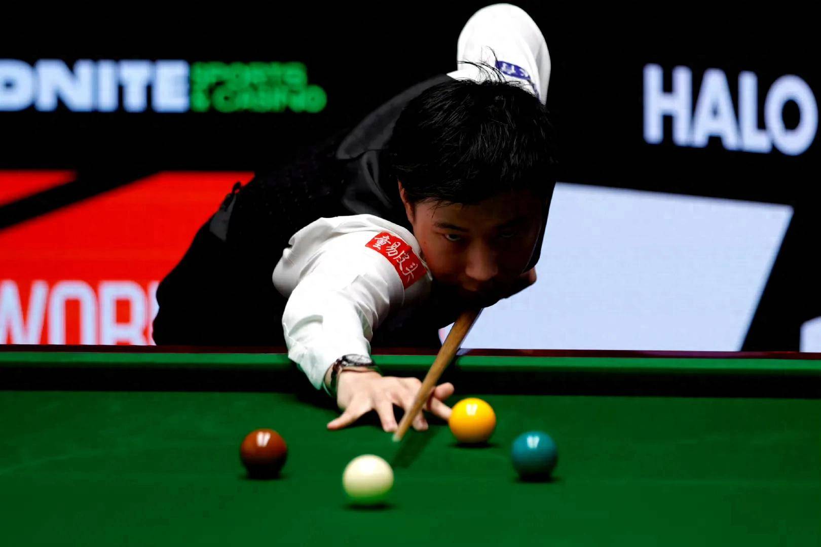 利尔主场逼平巴塞尔，晋级形势严峻