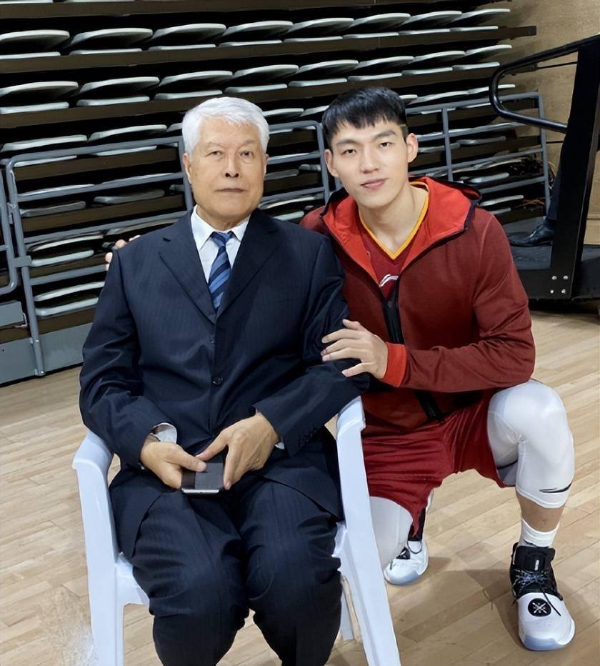 新疆男篮跨区胜浙江，保持联赛领跑位置的简单介绍