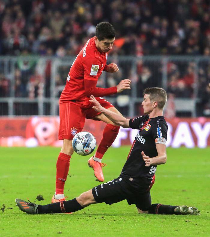 拜仁主力扭伤无缘比赛,球队士气受挫的简单介绍 拜仁主力扭伤无缘比赛,球队士气受挫的简单介绍