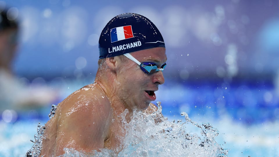 开云体育官网-法国游泳队表现出色，女子接力梦碎