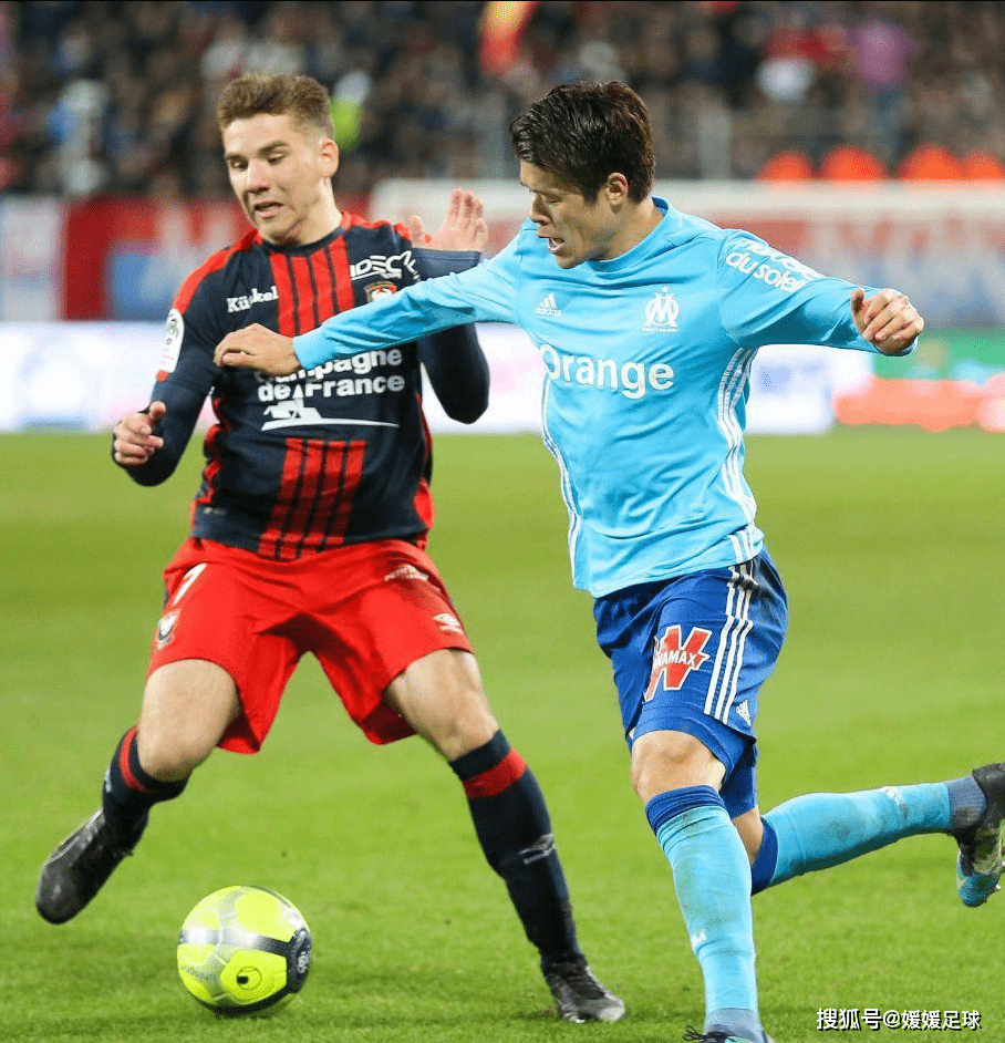 关于里昂客场胜出，步步紧逼榜首球队的信息