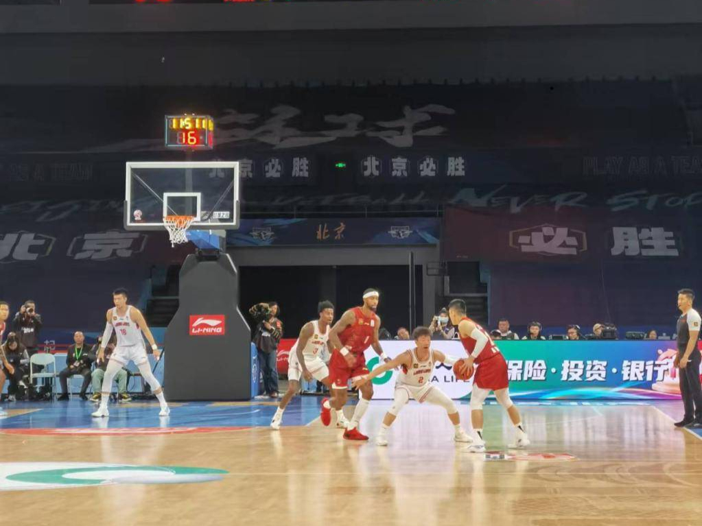 意外惊喜,实力不强的球队在比赛中逆袭反败为胜 意外惊喜,实力不强的球队在比赛中逆袭反败为胜