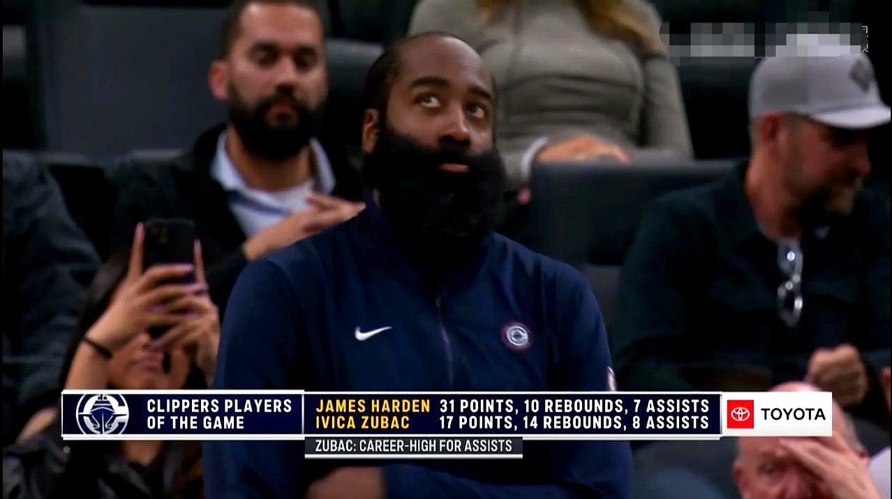 开云体育下载-快船主场逆转黄蜂，喜迎复仇成功