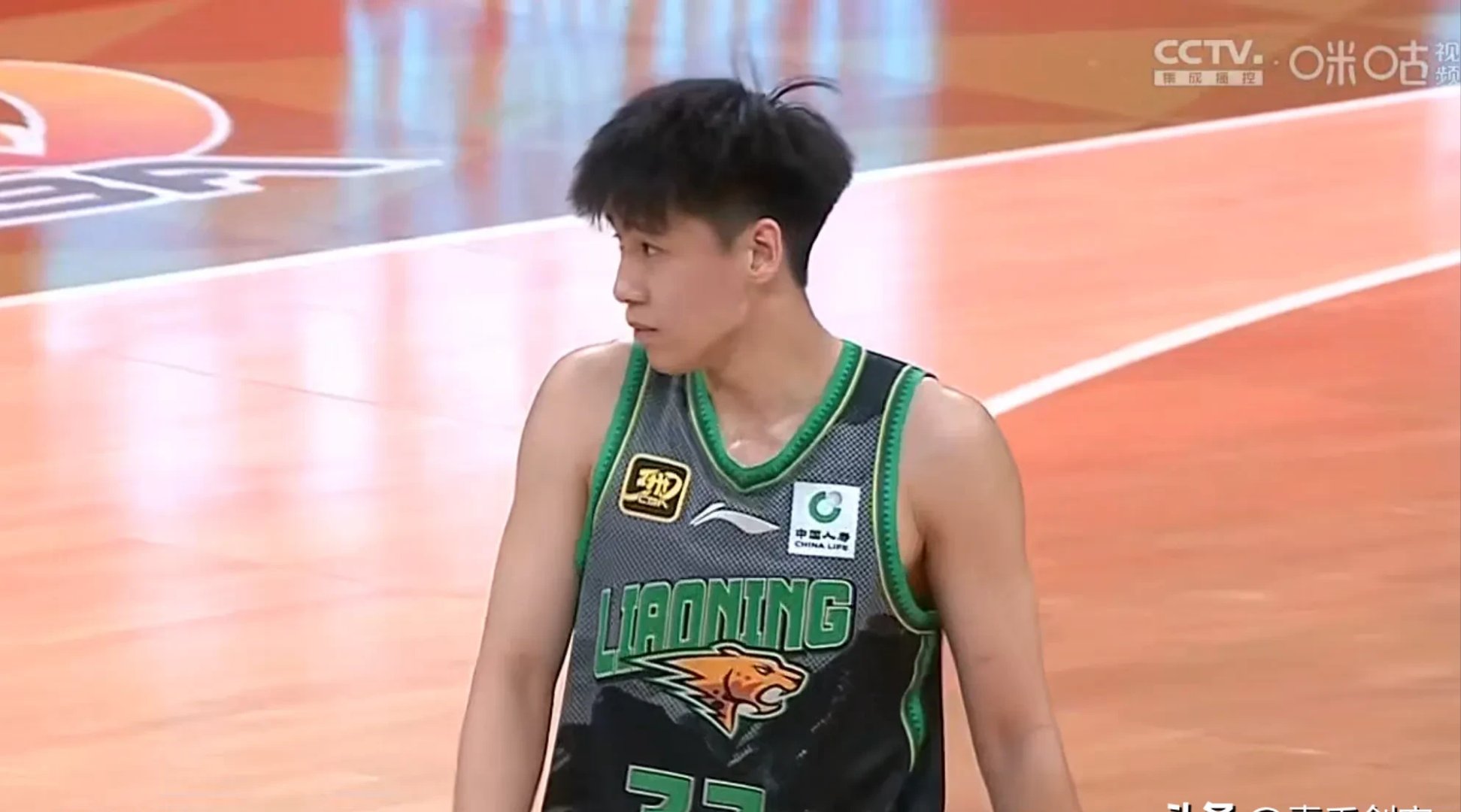 深圳男篮擒辽宁队，终结不败连胜