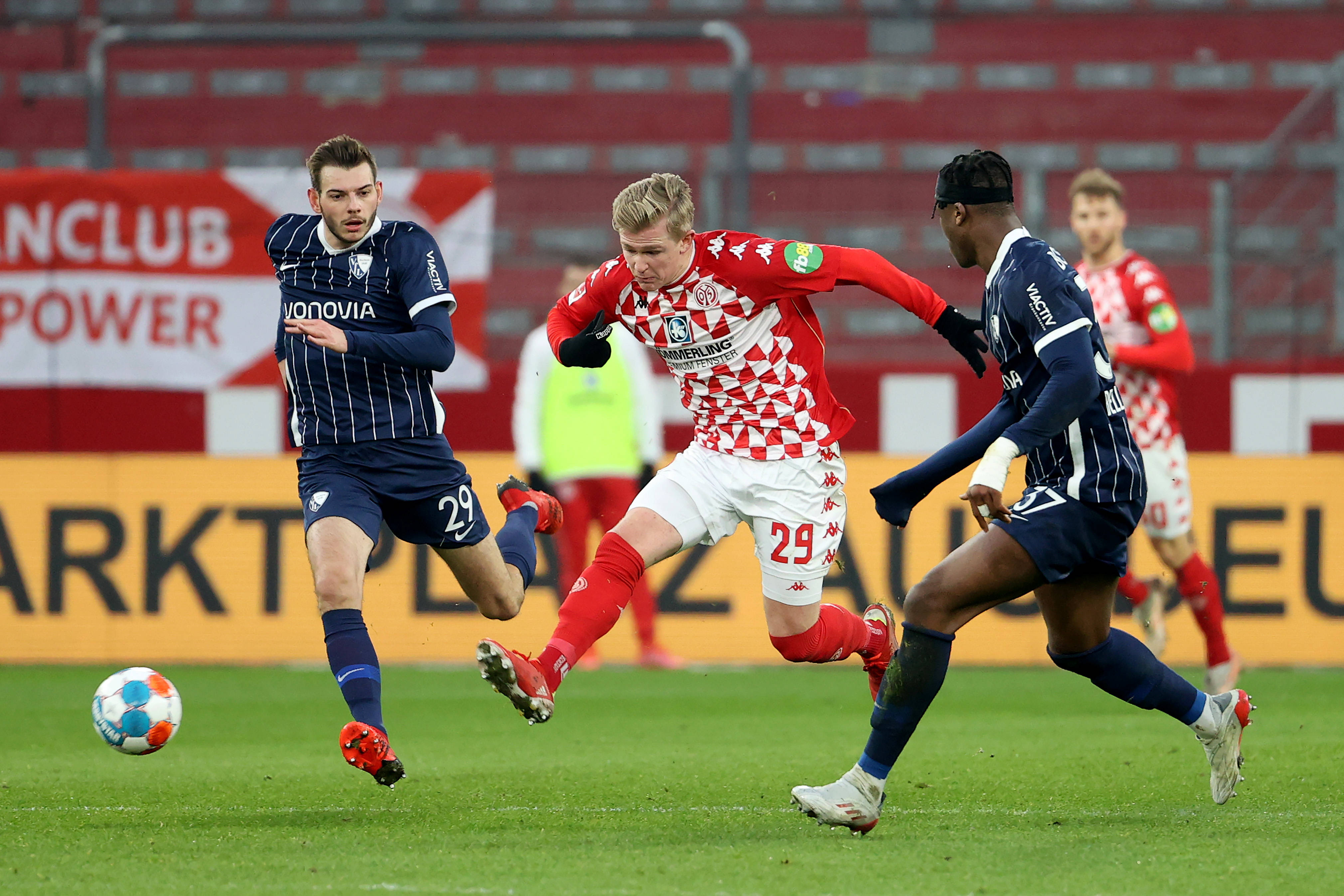 法兰克福遭遇大败，美因茨未能逆转劣势