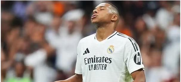 包含皇马连续客场失利，联赛排名下滑的词条