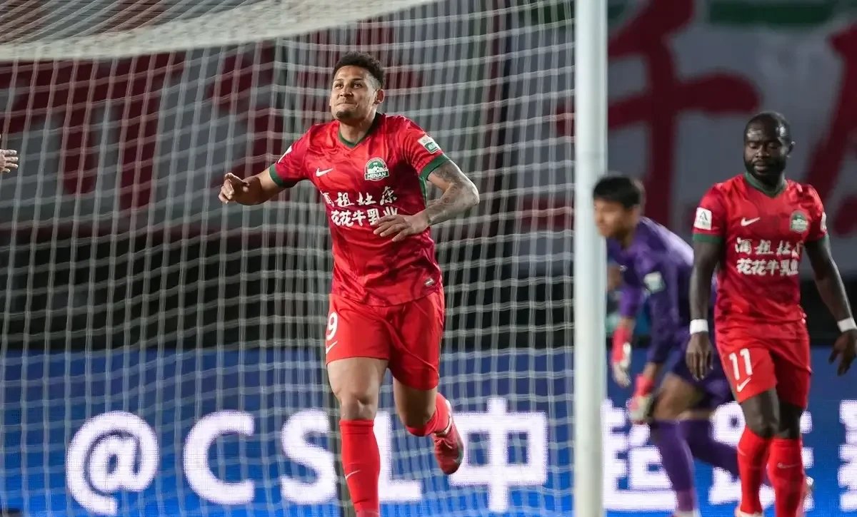 开云体育下载-罗马老将贡献关键球，助球队胜利