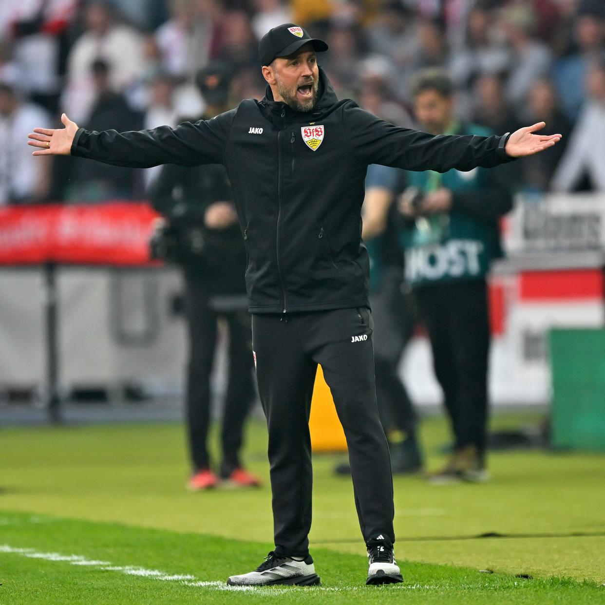 开云体育下载-斯图加特球迷热情高涨，期待球队逆袭