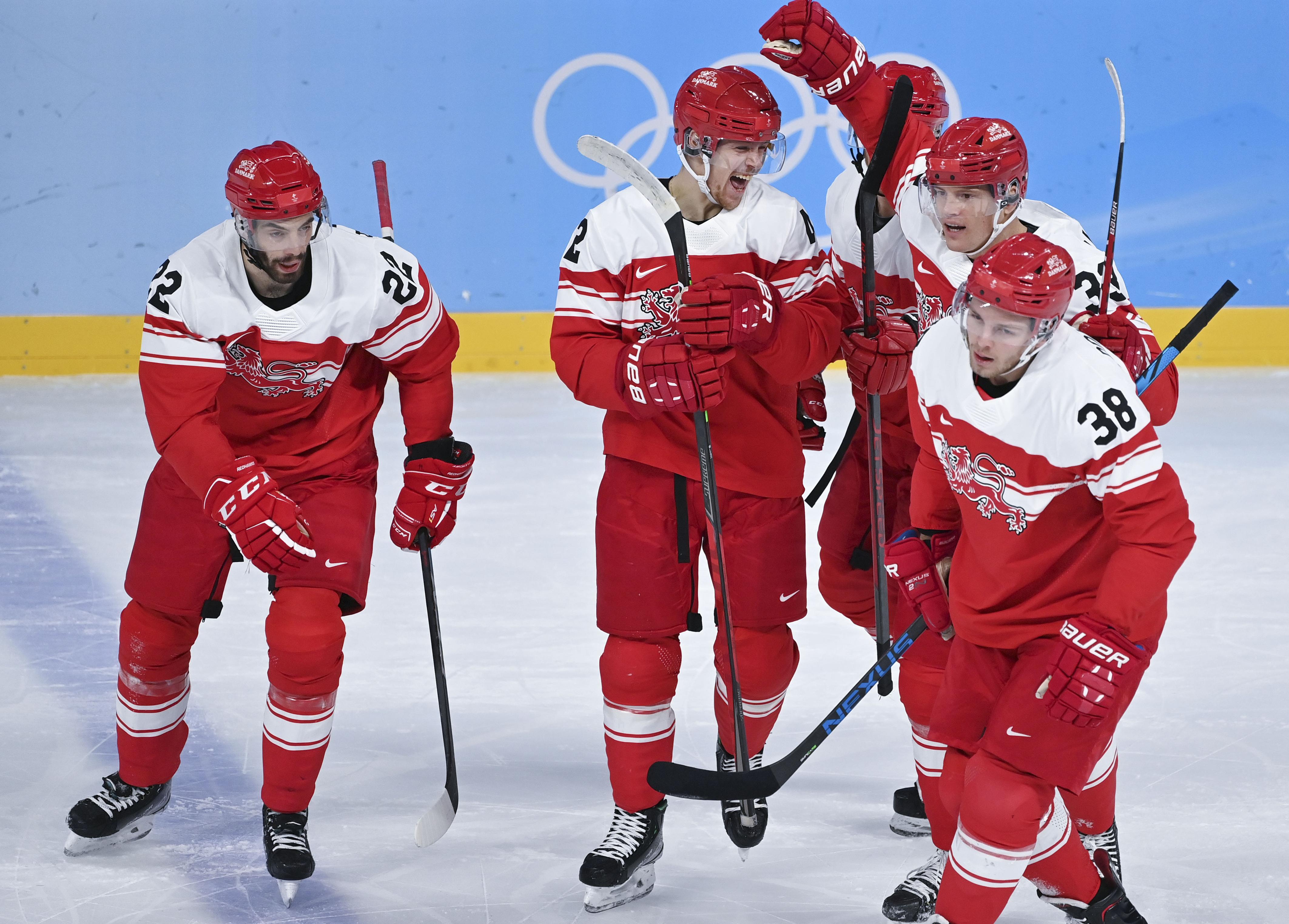 包含挪威客场告负于拉脱维亚，晋级希望渺茫的词条