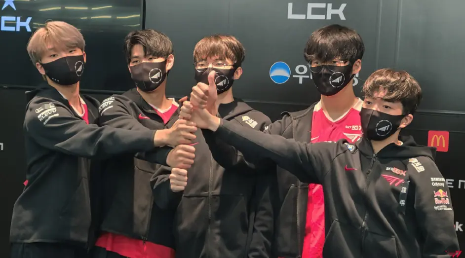 开云体育app-FNC险胜SHR，369团战一打五激烈交锋八强赛，锁定晋级资格的简单介绍