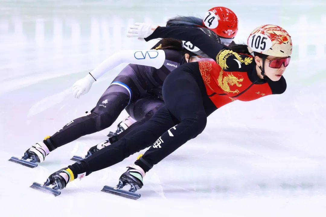 短道速滑选手突破自己，获得好成绩