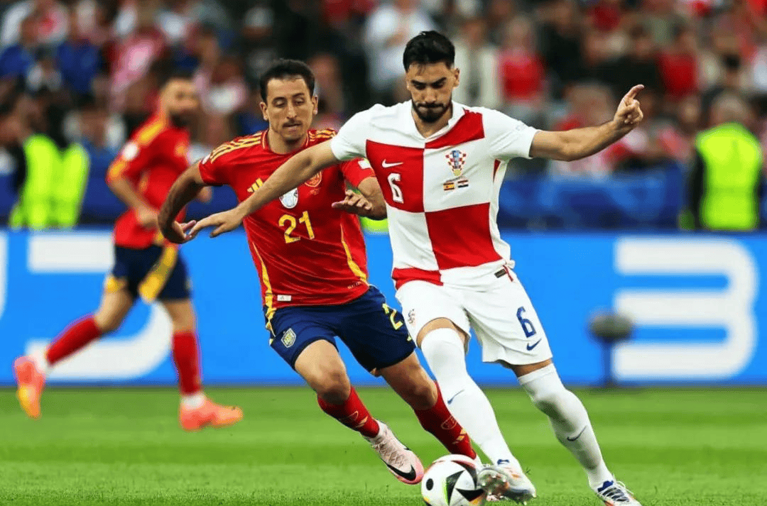 克罗地亚前锋在欧洲联赛中表现出色