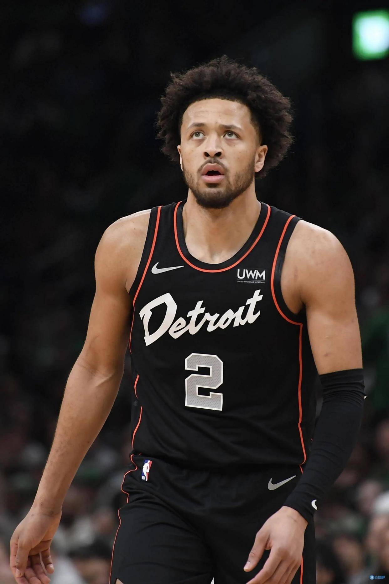 雄鹿继续领跑东部，实力强劲