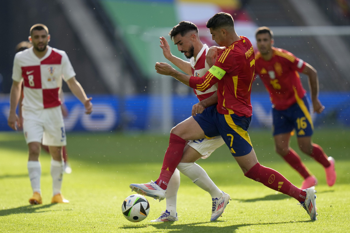 瑞士队备战下场比赛，对手实力均衡